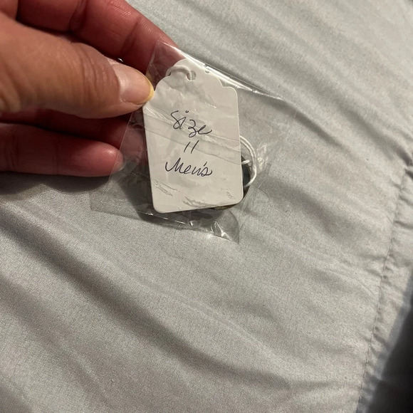 New! **UNISEX** Gold Stainless Steel Think Band Ring - Picture 2 of 5